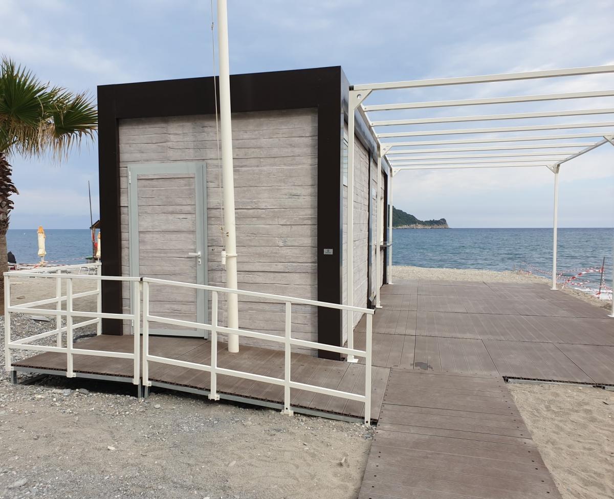 Bar at the beach